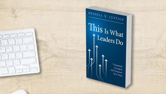 This is what leaders do on desk