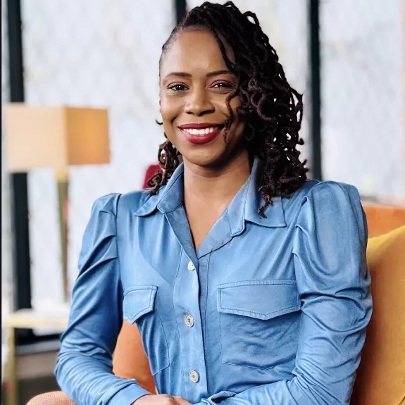 Georgiana Koyama Headshot